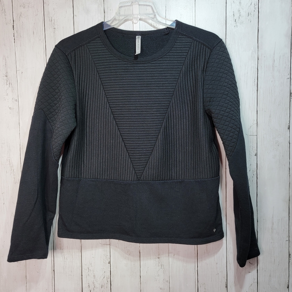 Fabletics Women's Black Ribbed Quilted Knit Sweatshirt Size Large.